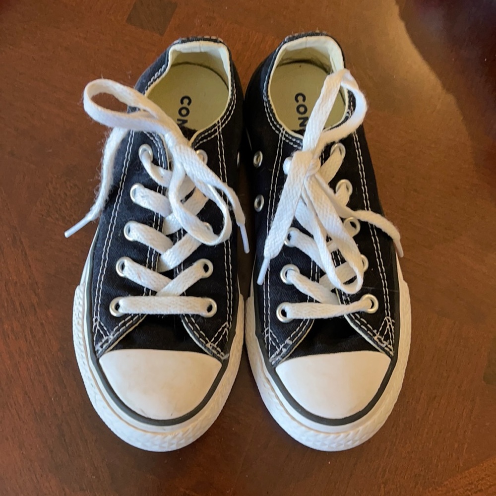 Unisex black converse size 12